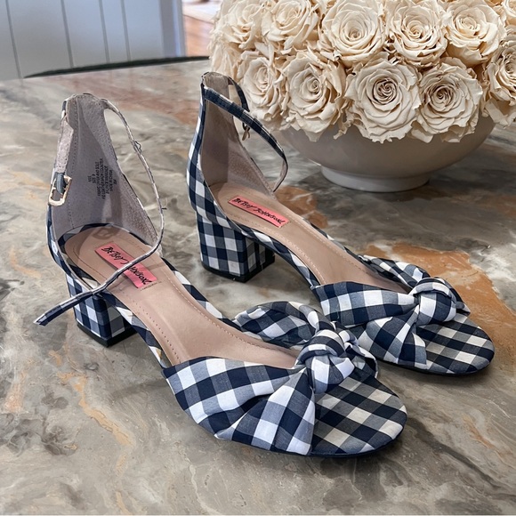 Betsey Johnson Gingham Checkered Women's Shoes - Picture 3 of 12